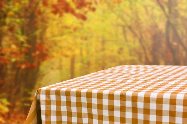 Empty Table Blurred Natural Background — Stock Photo, Image