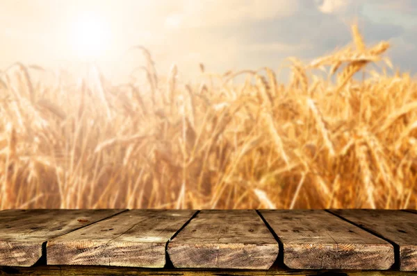 Tom Träbord Med Suddig Naturliga Bakgrund — Stockfoto