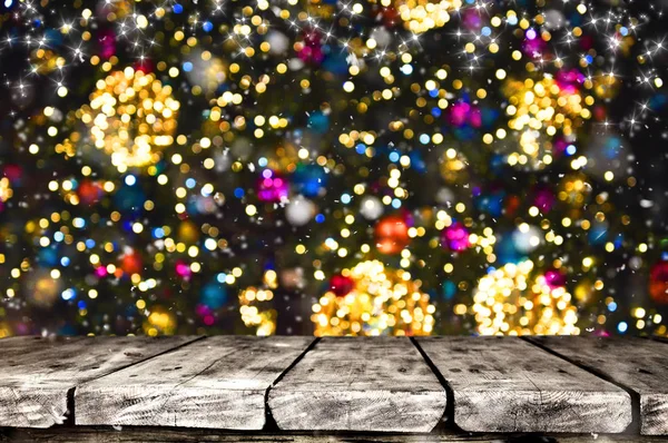 Κενό Ξύλινο Τραπέζι Τις Διακοσμήσεις Χριστουγέννων Στο Υπόβαθρο — Φωτογραφία Αρχείου