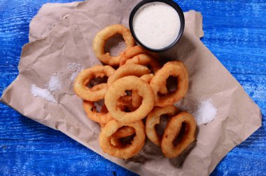 Lezzetli soğan sos ile snack