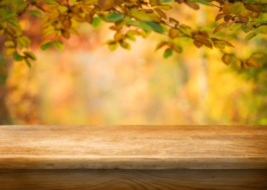 Görüntü montages boş ahşap tablo