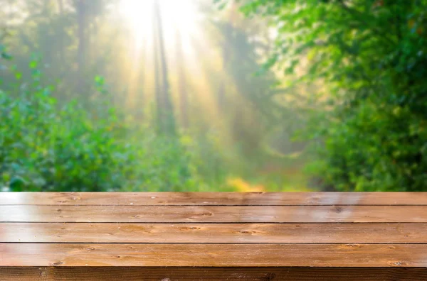 Mesa Madera Vacía Con Fondo Borroso Primavera —  Fotos de Stock