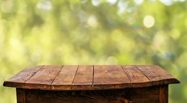 Pusty Stół Drewniany Niewyraźne Tło Naturalne — Zdjęcie stockowe
