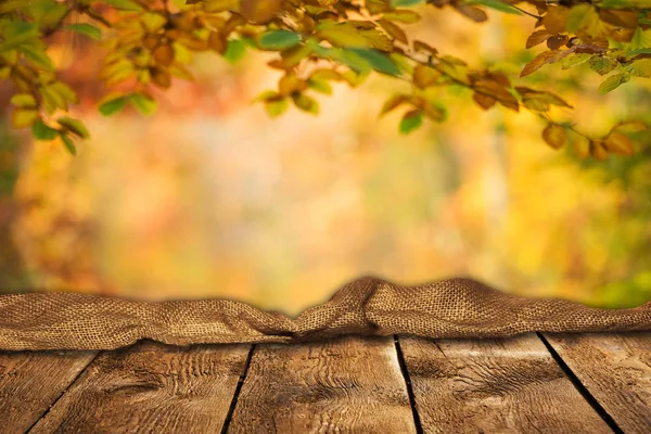 Mesa Vacía Con Fondo Borroso Otoño — Foto de Stock