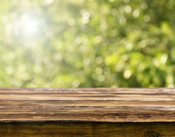 Mesa Madera Vacía Con Fondo Natural Borroso — Foto de Stock