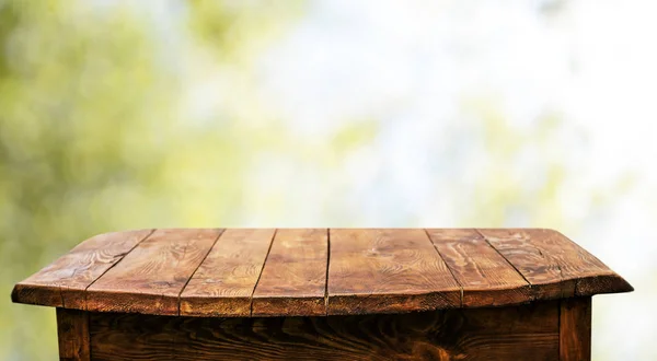 Mesa Madera Vacía Con Fondo Natural Borroso —  Fotos de Stock