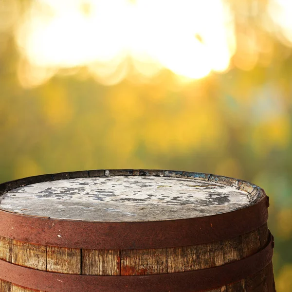 Varil üstünde için arka plan olarak montages görüntüle