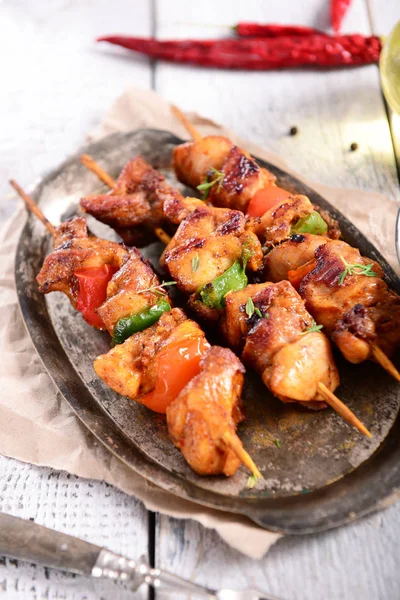 Skewers Delicious Meat Vegetables Table — Stock Photo, Image