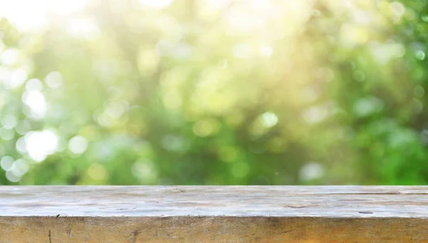 Mesa Madera Vacía Con Fondo Natural Borroso — Foto de Stock