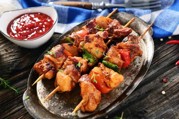 Skewers Delicious Meat Vegetables Table — Stock Photo, Image