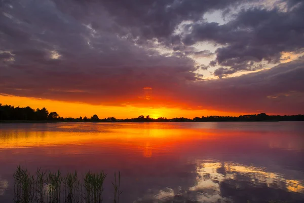 Beautiful Sunset Lake — Stock Photo, Image