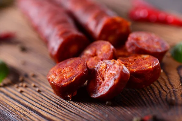 Νόστιμο Παραδοσιακό Ισπανικό Λουκάνικο Chorizo — Φωτογραφία Αρχείου