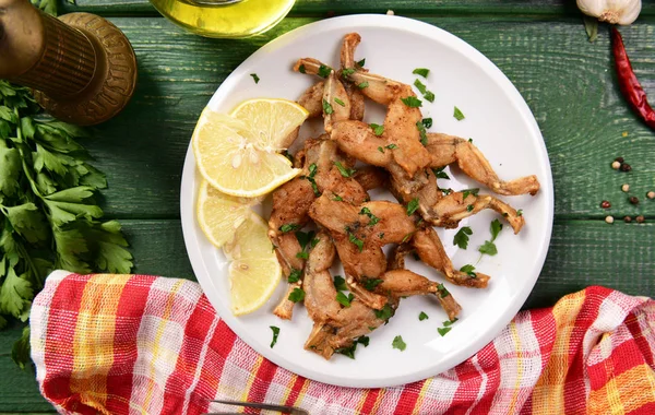 Deliciosas Patas Rana Horneadas Cerca — Foto de Stock