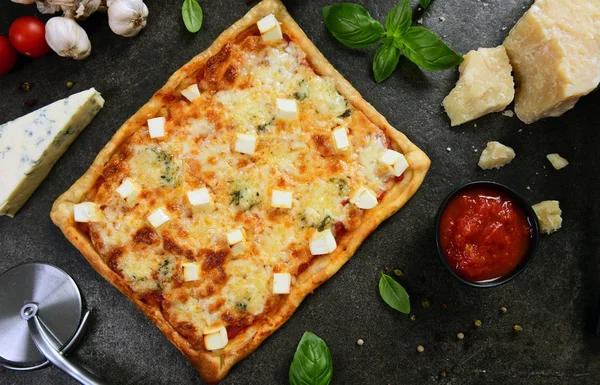 Delicious Homemade Four Cheese Pizza — Stock Photo, Image