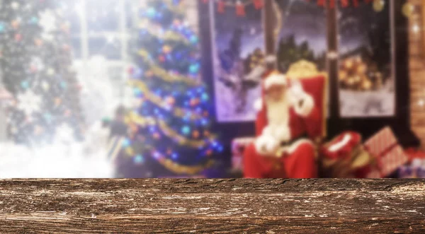 有圣诞节背景的空木桌 — 图库照片