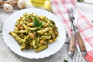 Ispanak ve et ile Penne makarna