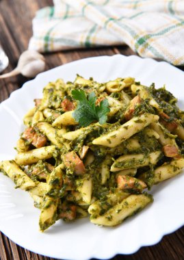Penne makarna ıspanak ile