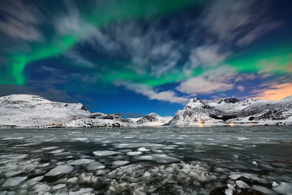 挪威上空的北极光 — 图库照片