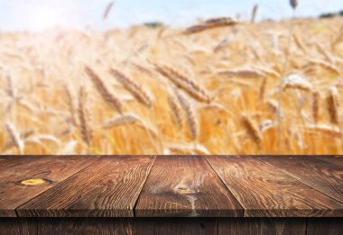 boş tahta masa arkaplanı