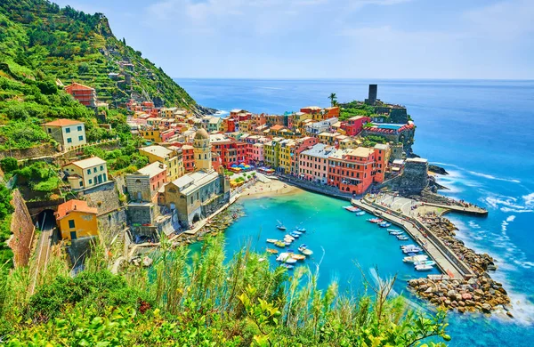 Vernazza - L'une des cinq villes de cinque terre, Italie — Photo