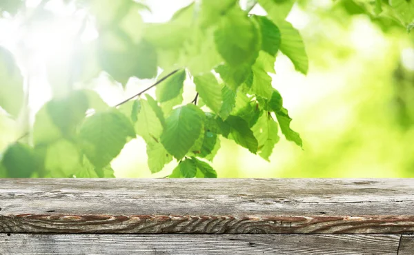 Sfondo tavolo in legno vuoto per display montaggi — Foto Stock