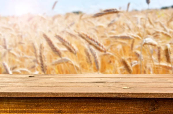 boş tahta masa arkaplanı