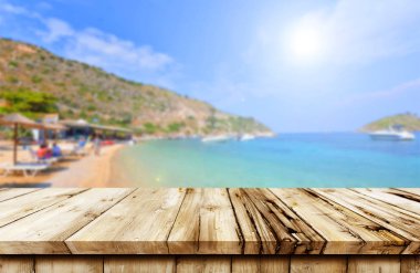 boş tahta masa arkaplanı