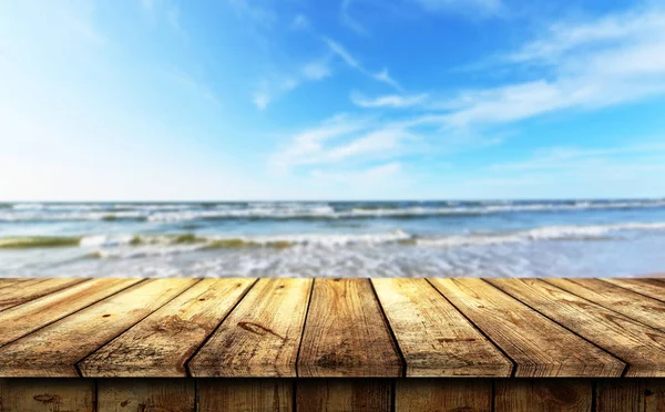 Fondo de mesa de madera vacío —  Fotos de Stock