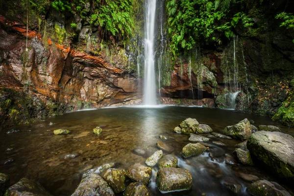 Landschaft der Insel Madeira - 25 Fontes Wasserfall — Stockfoto