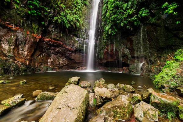Madeira Adası - 25 fontes şelale peyzaj
