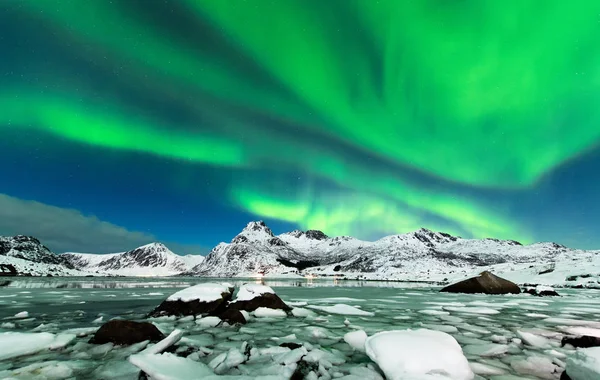 Aurora borealis landschap — Stockfoto