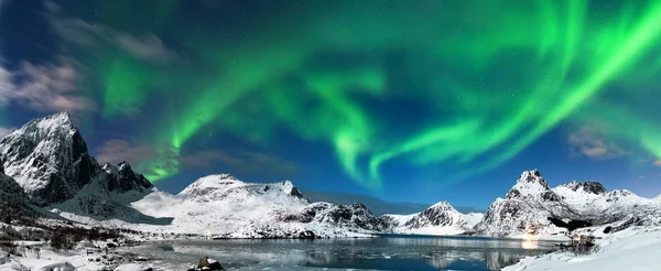 Aurora paisagem boreal — Fotografia de Stock