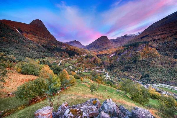 Geiranger village in Norway at sunset — Zdjęcie stockowe