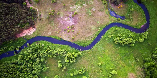 Krajobraz lotniczy - dzika rzeka w lecie — Zdjęcie stockowe