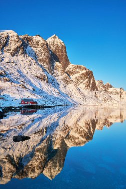 Norveç 'in kışın çekilmiş manzarası