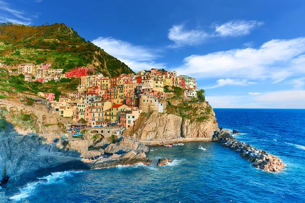 Cidade famosa de Manarola na Itália - Cinque Terre, Ligúria — Fotografia de Stock
