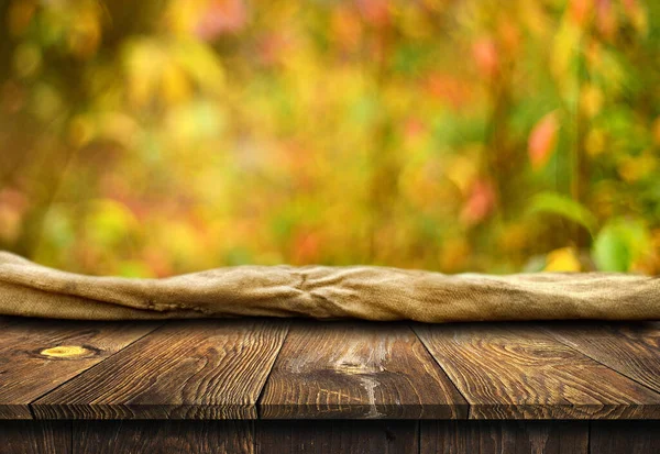 Leerer hölzerner Tisch Hintergrund — Stockfoto