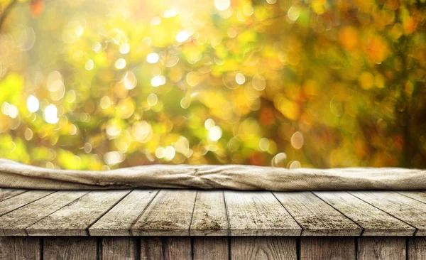 Fondo de mesa de madera viejo vacío — Foto de Stock