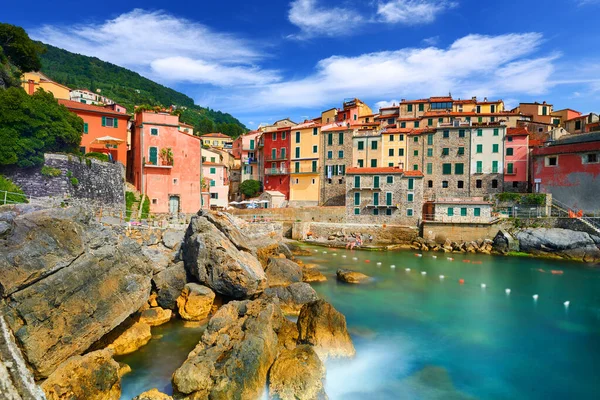 Colorful town in Italy - Tellaro near Cinque Terre — Stok Foto