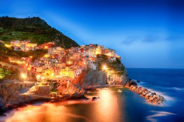 İtalya 'nın ünlü şehri Manarola - Cinque Terre, Liguria