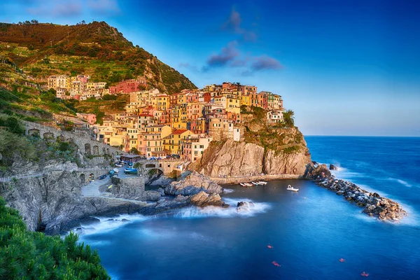 Célèbre ville de Manarola à Cinque terre - Italie — Photo