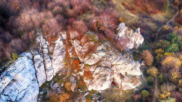 Herbst bei jura krakowsko-czestochowska in Polen - Drohnenschuss — Stockfoto