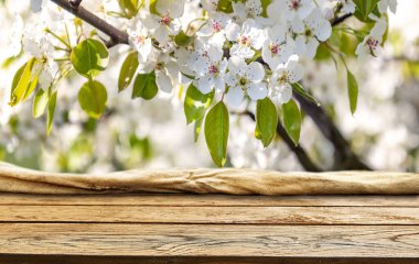 Boş eski tahta masa arkaplanı