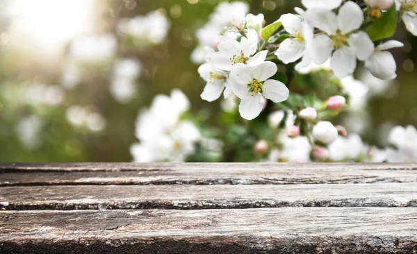 Boş eski tahta masa arkaplanı