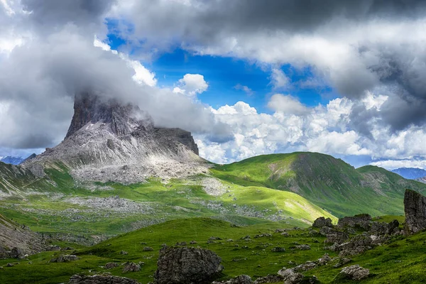 Piękny Krajobraz Gór Lecie — Zdjęcie stockowe