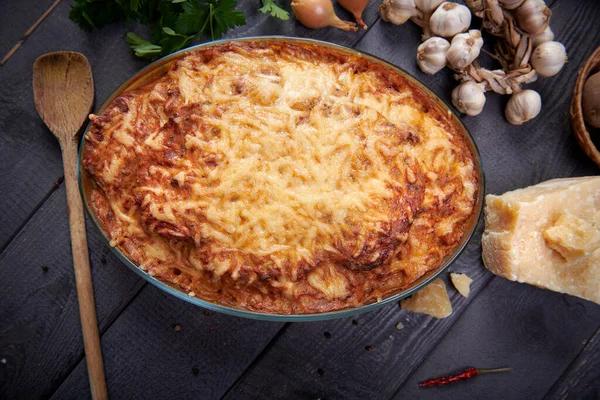 Torta Queijo Caseiro Com Batatas Carne — Fotografia de Stock