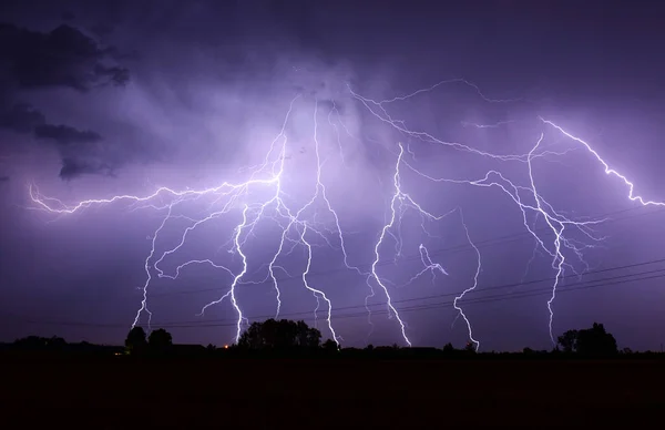 Τεράστια Καταιγίδα Χτυπά Νύχτα — Φωτογραφία Αρχείου