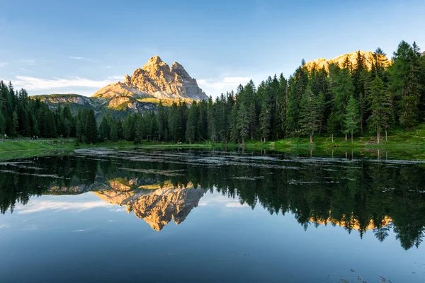 Hermoso Paisaje Montañas Durante Puesta Del Sol — Foto de Stock