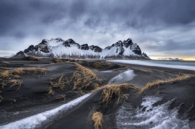 İzlanda 'nın ünlü Stokçuluk plajı 