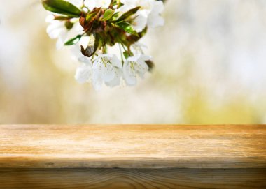 Eski boş tahta masa arkaplanı